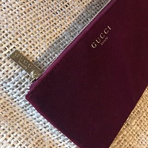Gucci velvet makeup bag✨✨